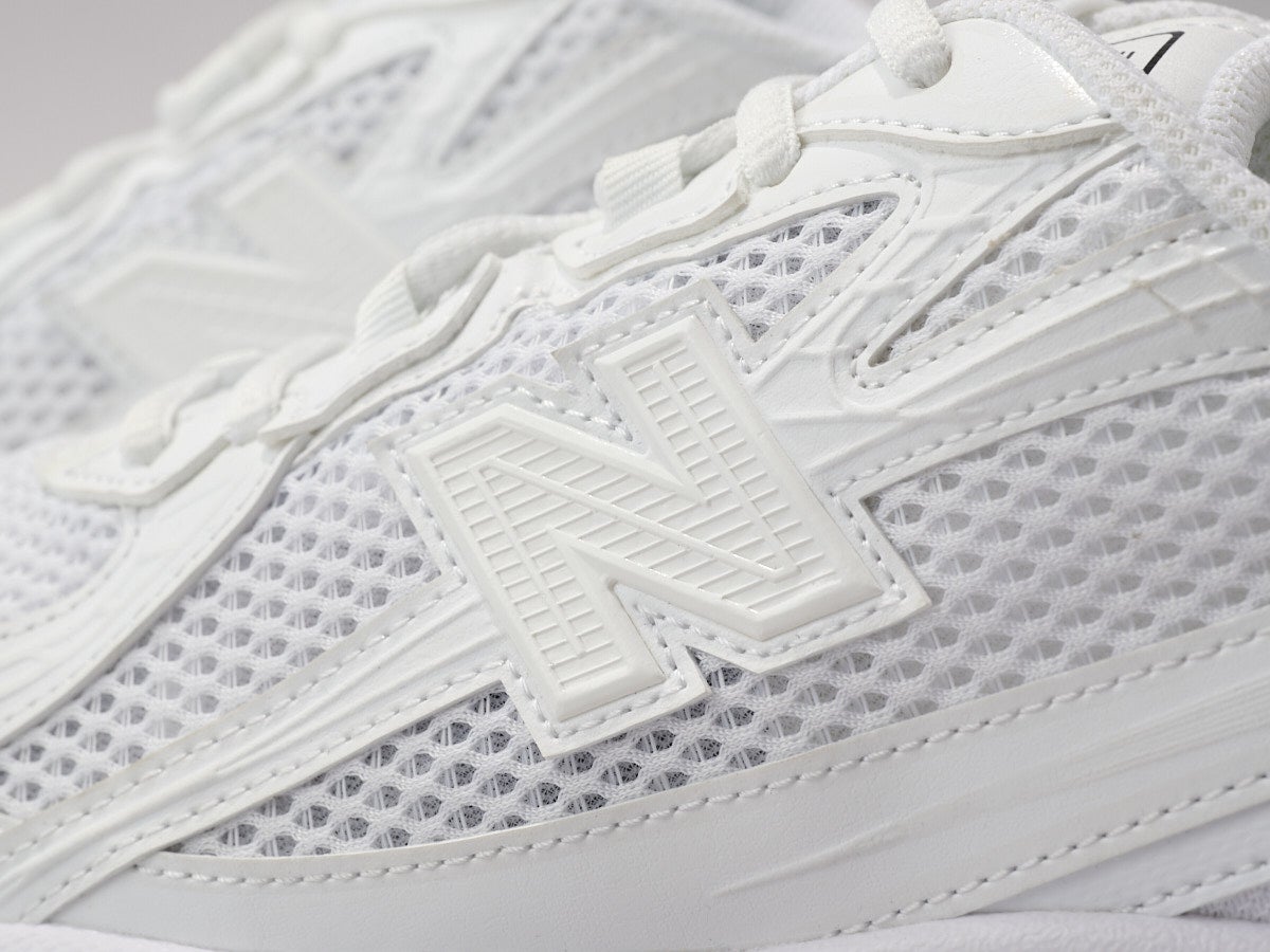 ニューバランス new balance 新作スニーカー 740 ロゴアップ