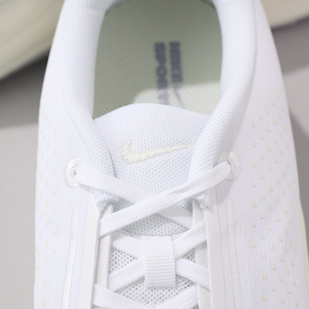 ナイキ エア ズーム アップターン SC　シュータン