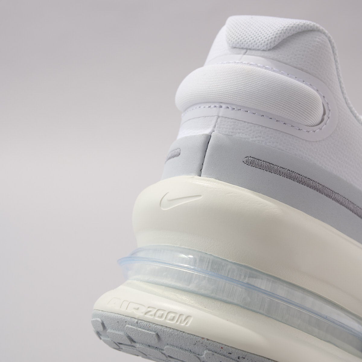 ナイキ エア ズーム アップターン SC ヒール寄り