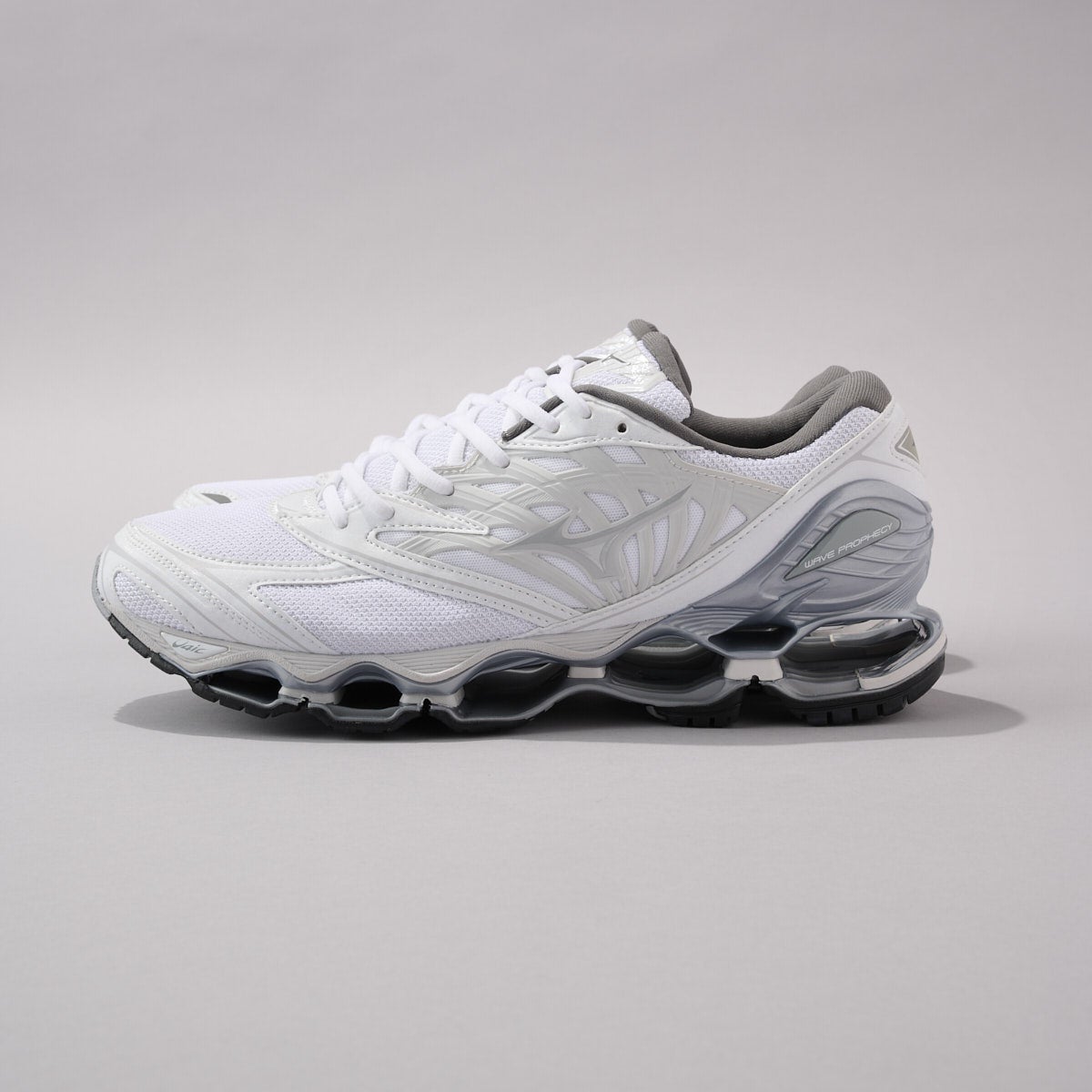 ミズノ　白スニーカー　横