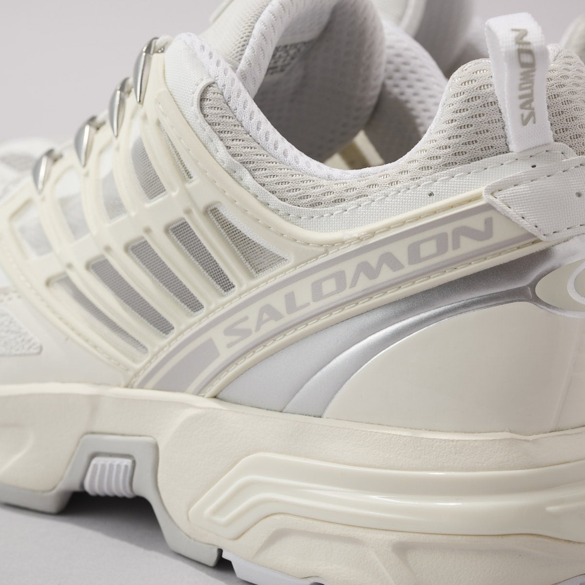 サロモン ACS PRO　ロゴ部分