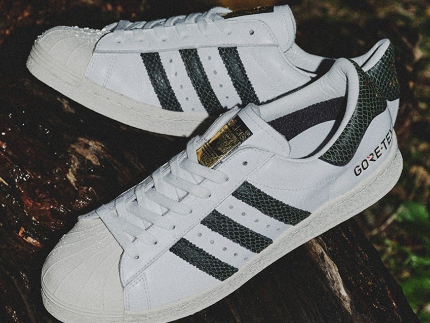 即完売の予感!「アディダス」の「アトモス」別注ゴアテックス白スニーカーは名作“スーパースター 82”がモチーフ!