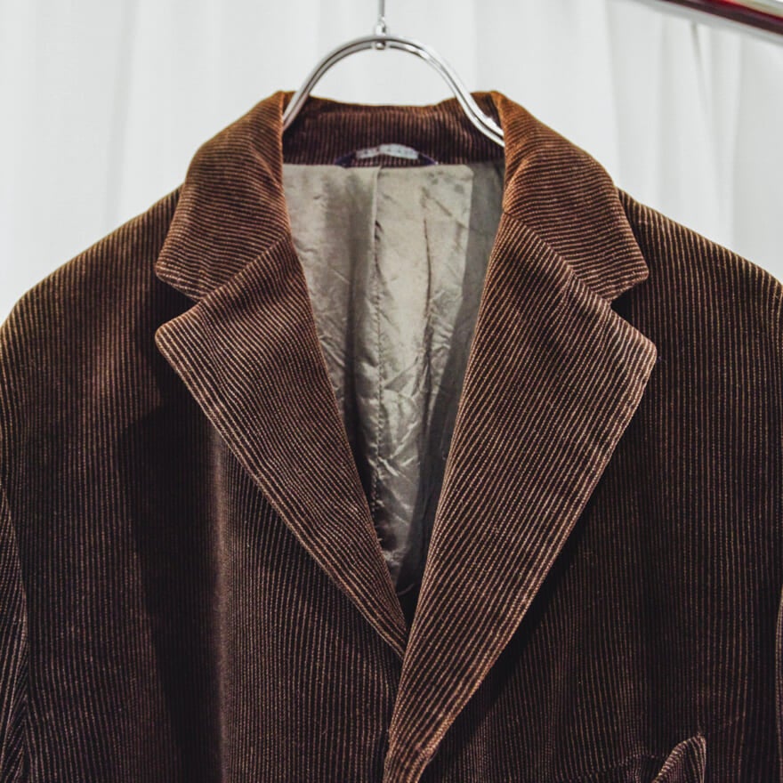 90’s～2000’s ヴィクターヴィクトリアのジャケットの襟元のアップ