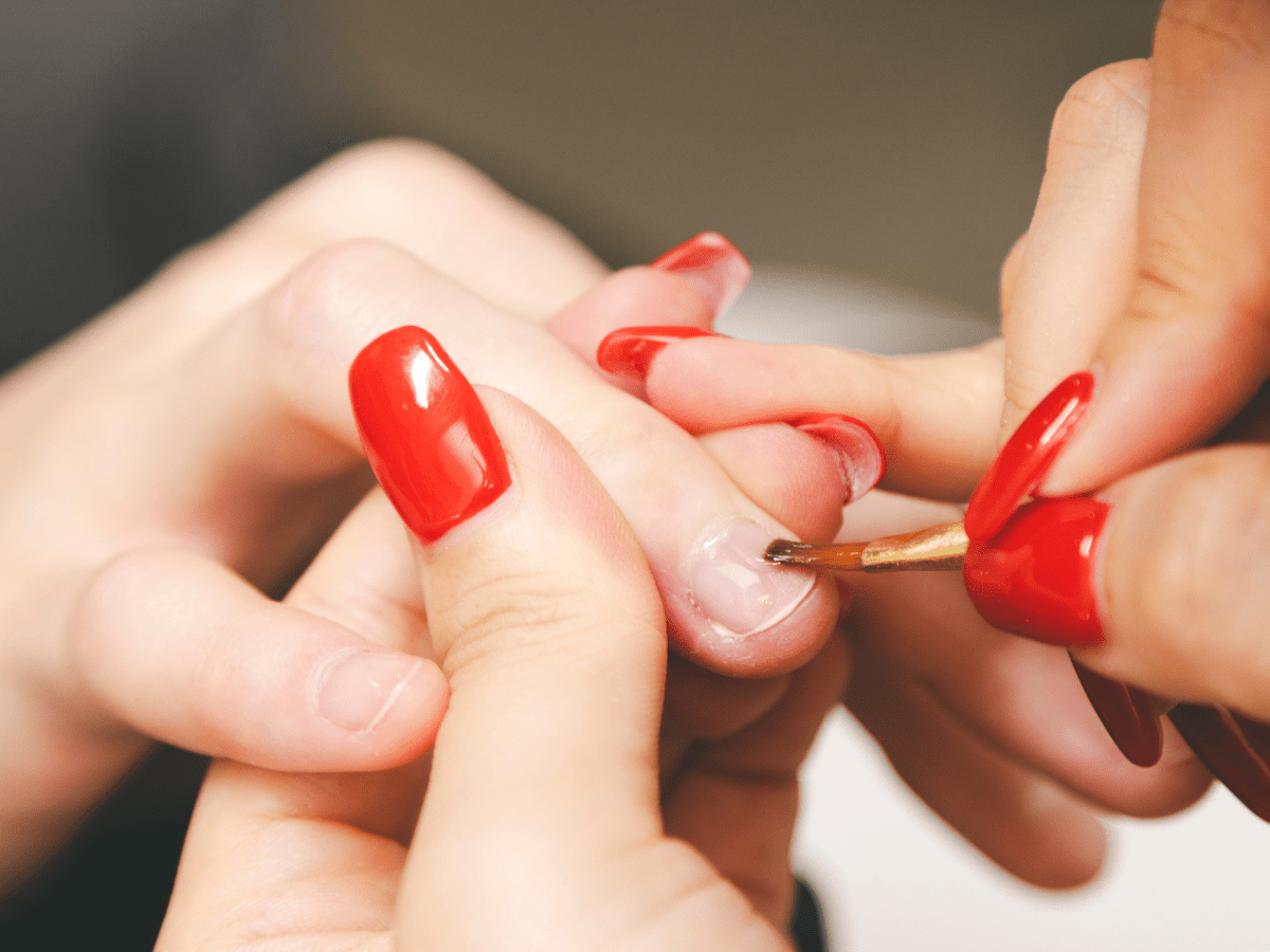 クリアのベースジェルを塗布