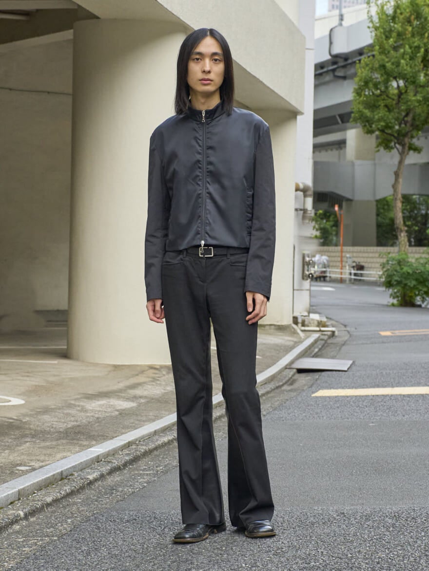 [海谷 遠音] 「グッチ」のローファーと黒ブルゾンで好印象なオールブラックに！【メンズノンノモデルの私服スナップ】