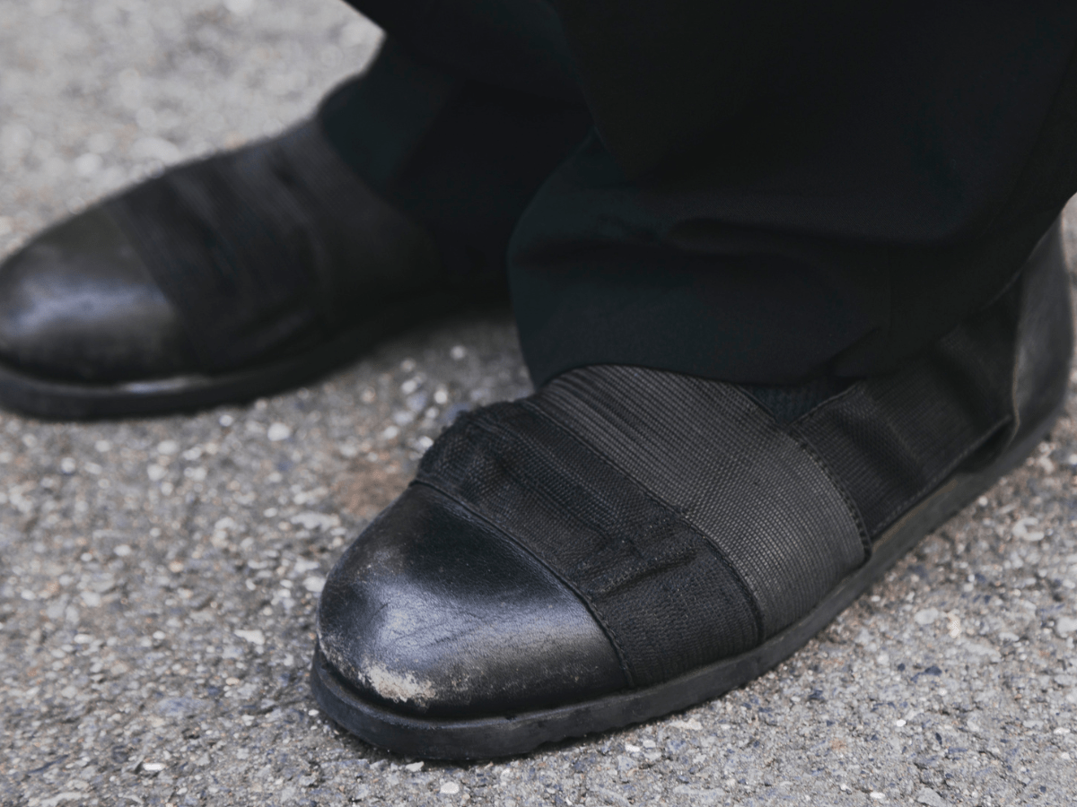 UMiTOS・小林　大輝さんの冬スタイル　ゴルチエのシューズ　寄り