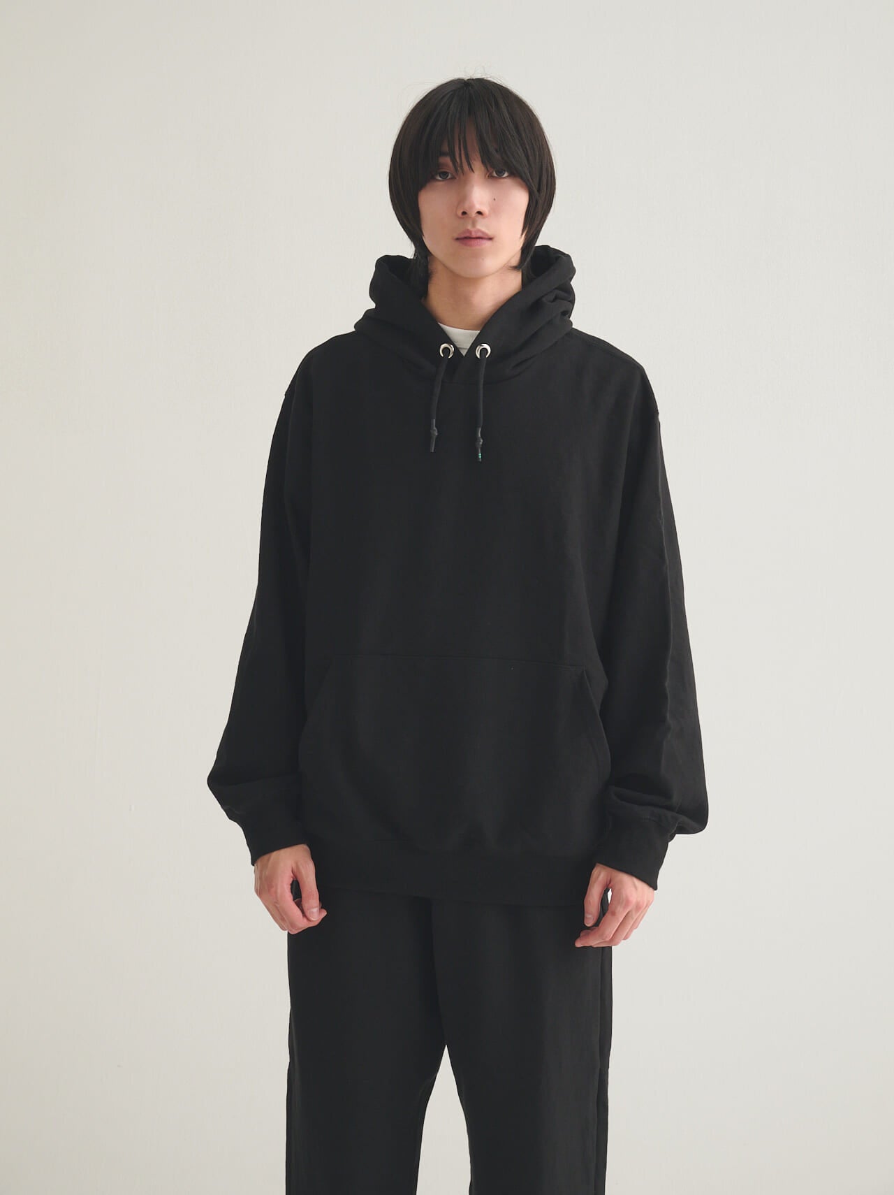 ファミマ（コンビニエンスウェア）のスウェットパーカーを試着＆本音レビュー