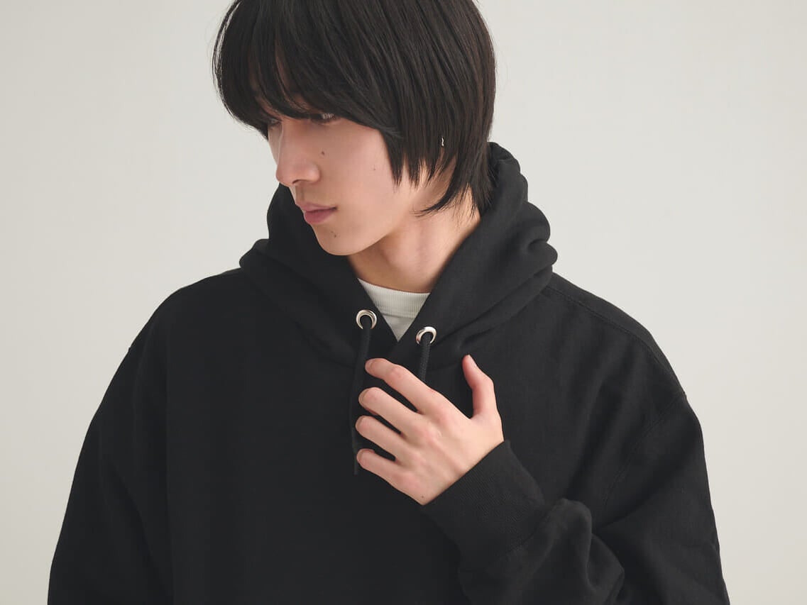 ファミマ（コンビニエンスウェア）のスウェットパーカーを試着＆本音レビューのネック寄り