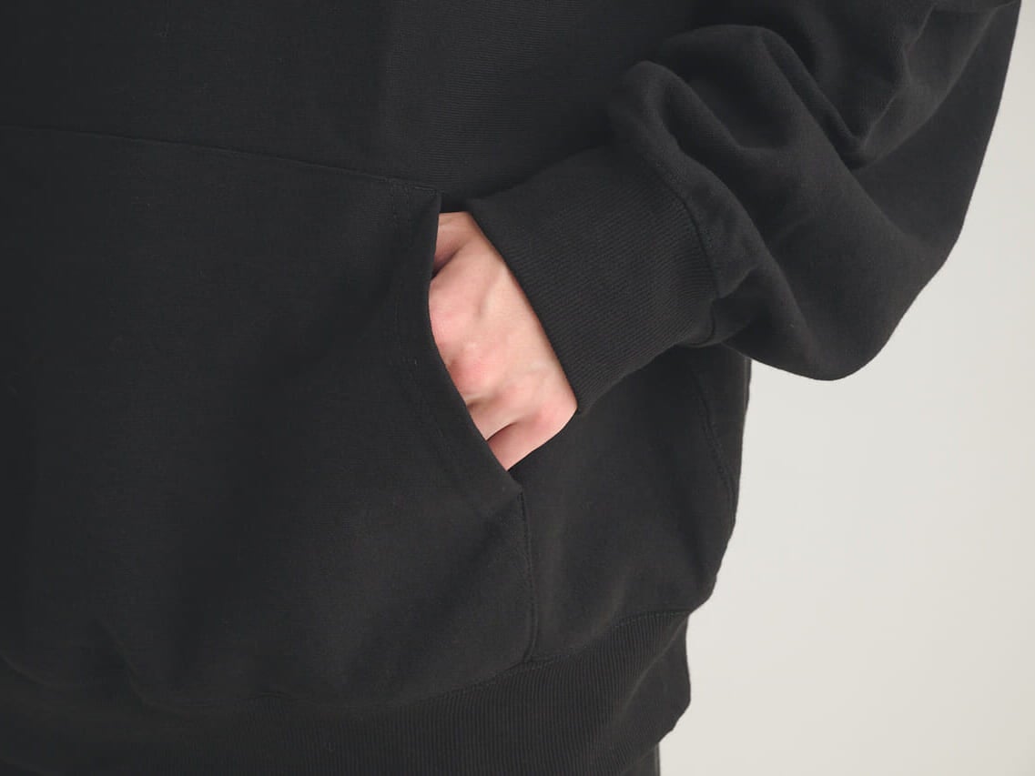 ファミマ（コンビニエンスウェア）のスウェットパーカーを試着＆本音レビューのポケット