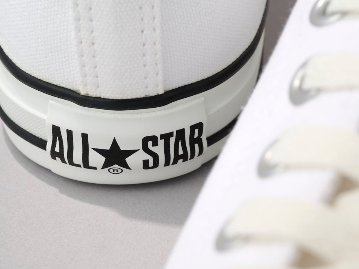 まさかの6,000円台！誰もが一度は通る“原点”が進化。「コンバース」の新作白スニーカーは大人が買うべき永遠の一足！