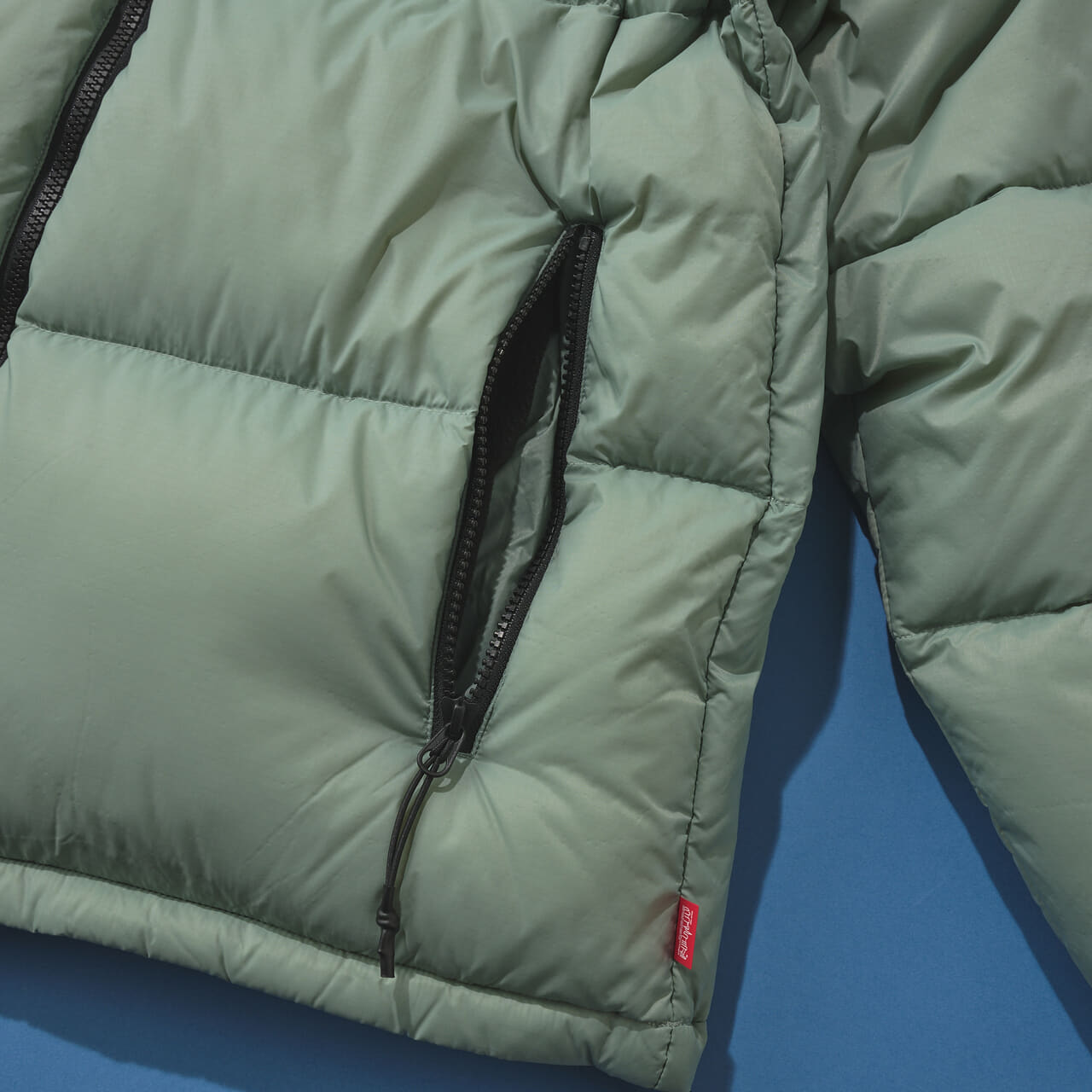 タイオン 新作ダウン Manhattan Portage(マンハッタンポーテージ) ソフトシェル ボリュームダウンジャケット ポケット