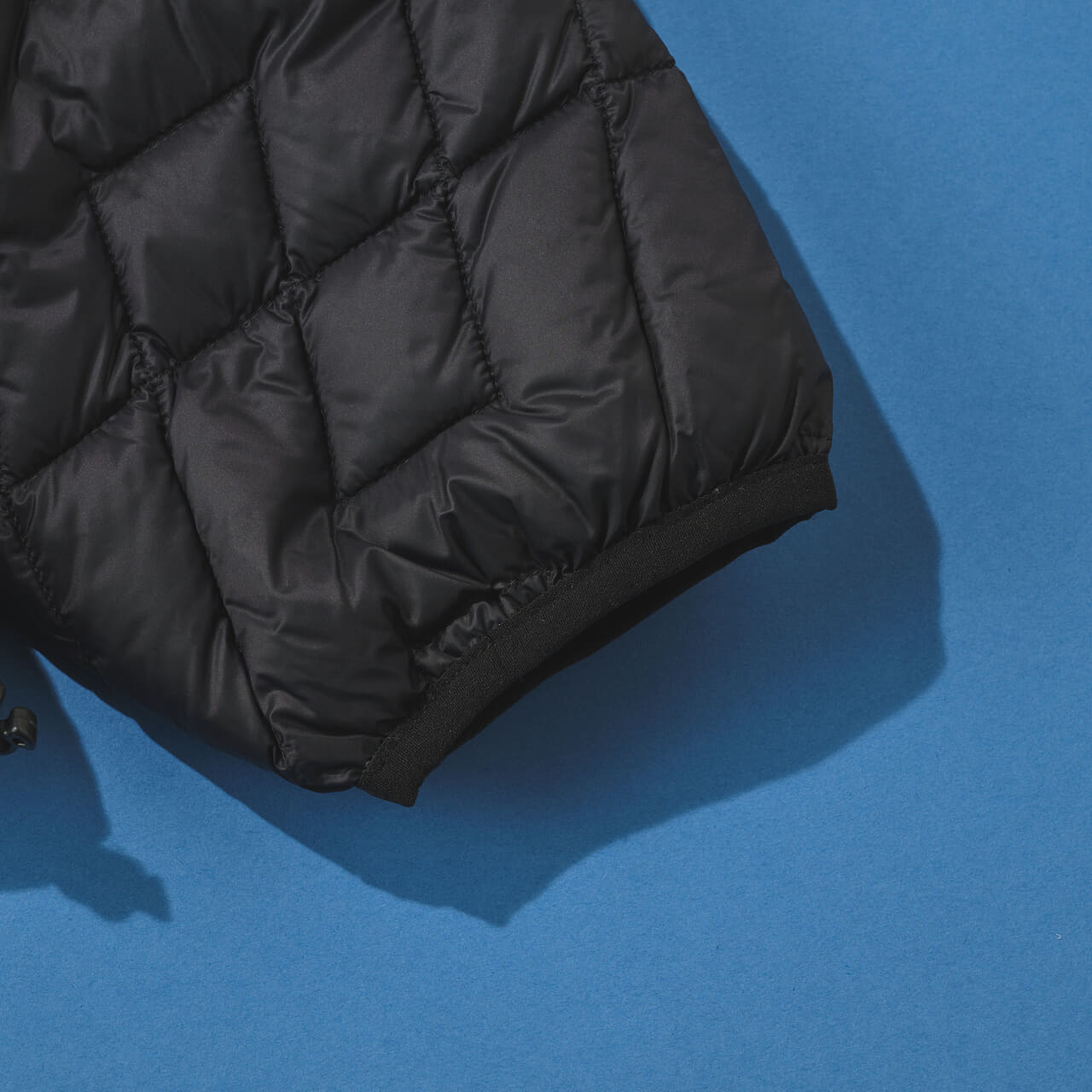 タイオン 新作ダウン HUF(ハフ) カスケード パッカブル ダウンジャケット 袖