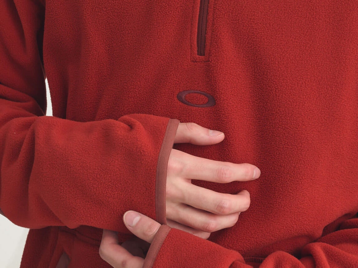 オークリーの新作フリース/Butter Tech Fleeceを試着&本音レビューのリブの使用感