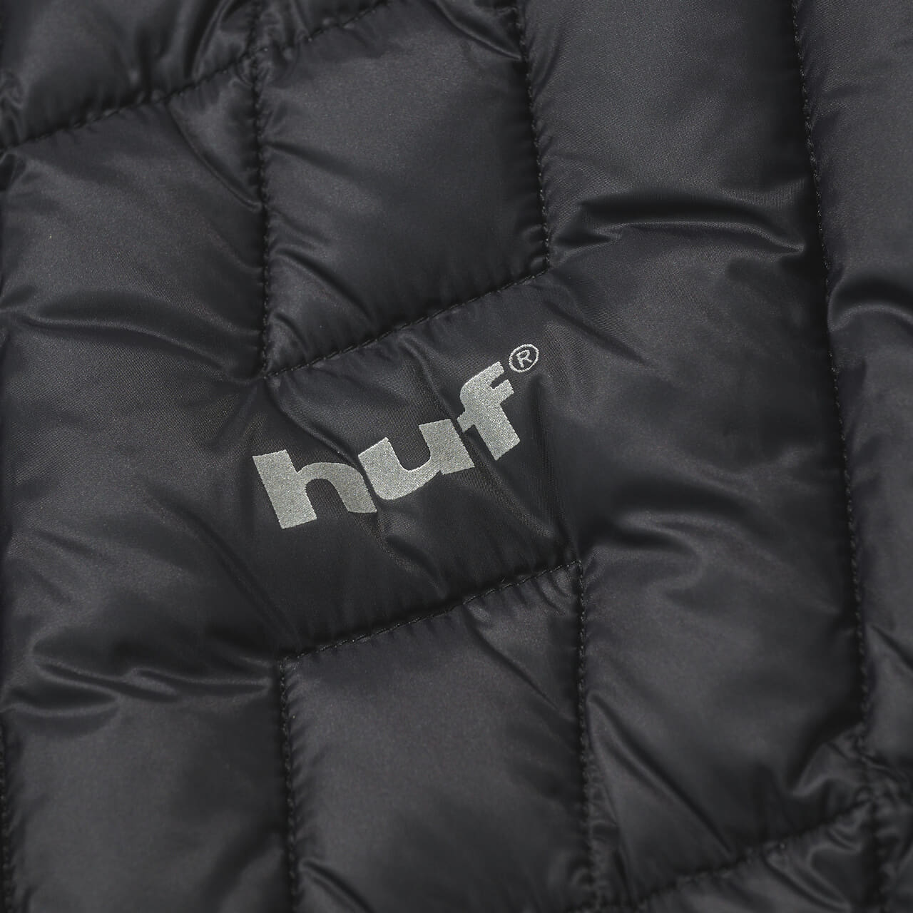 タイオン 新作ダウン HUF(ハフ) カスケード パッカブル ダウンジャケット ロゴ