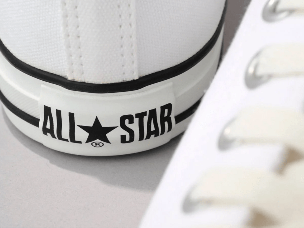 [Gallery]まさかの6,000円台！誰もが一度は通る“原点”が進化。「コンバース」の新作白スニーカーは大人が買うべき永遠の一足！