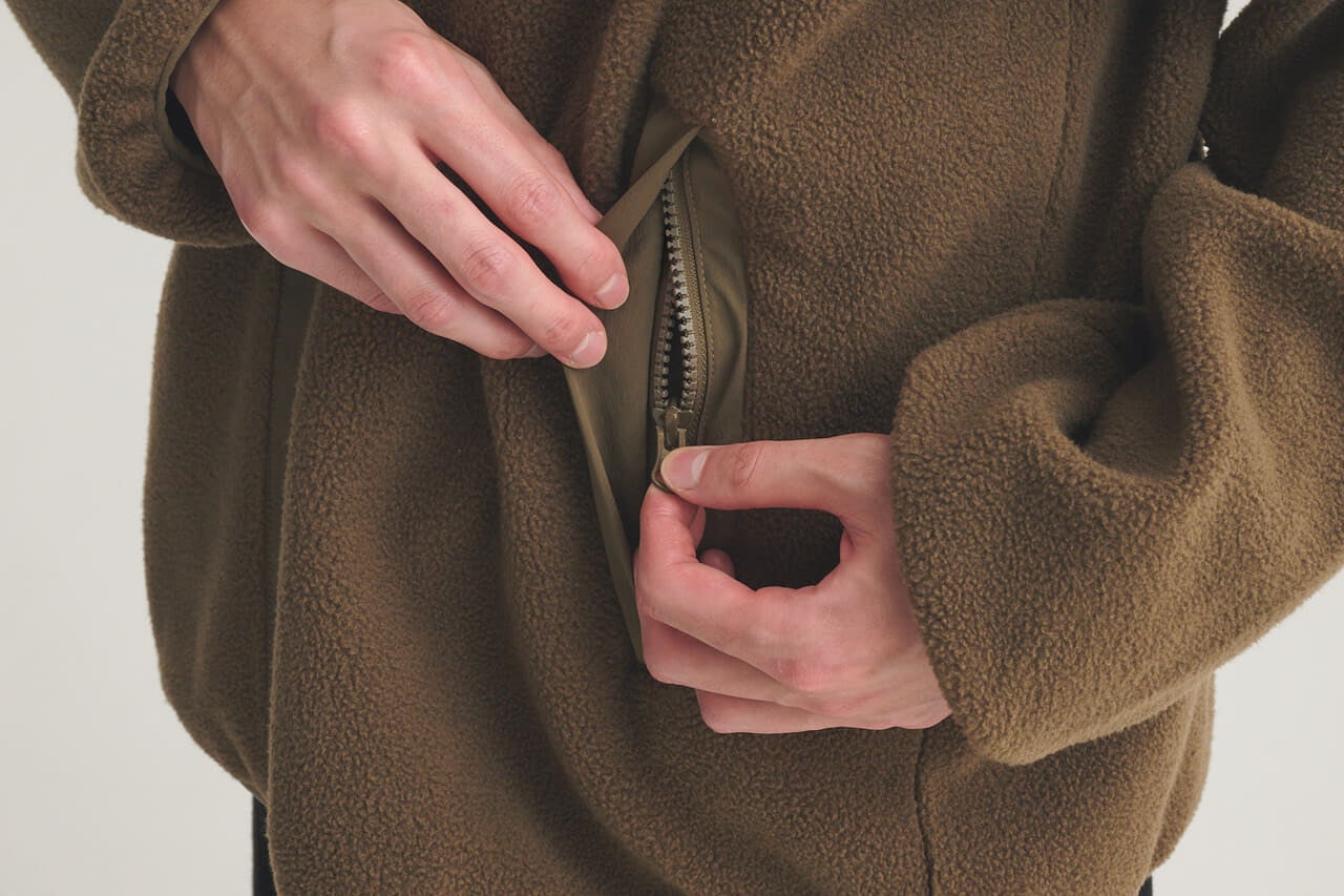 キーンの新作フリース ジンジャー ブラッシュド パッカブル ジャケットを試着＆本音レビューのサイドジップ