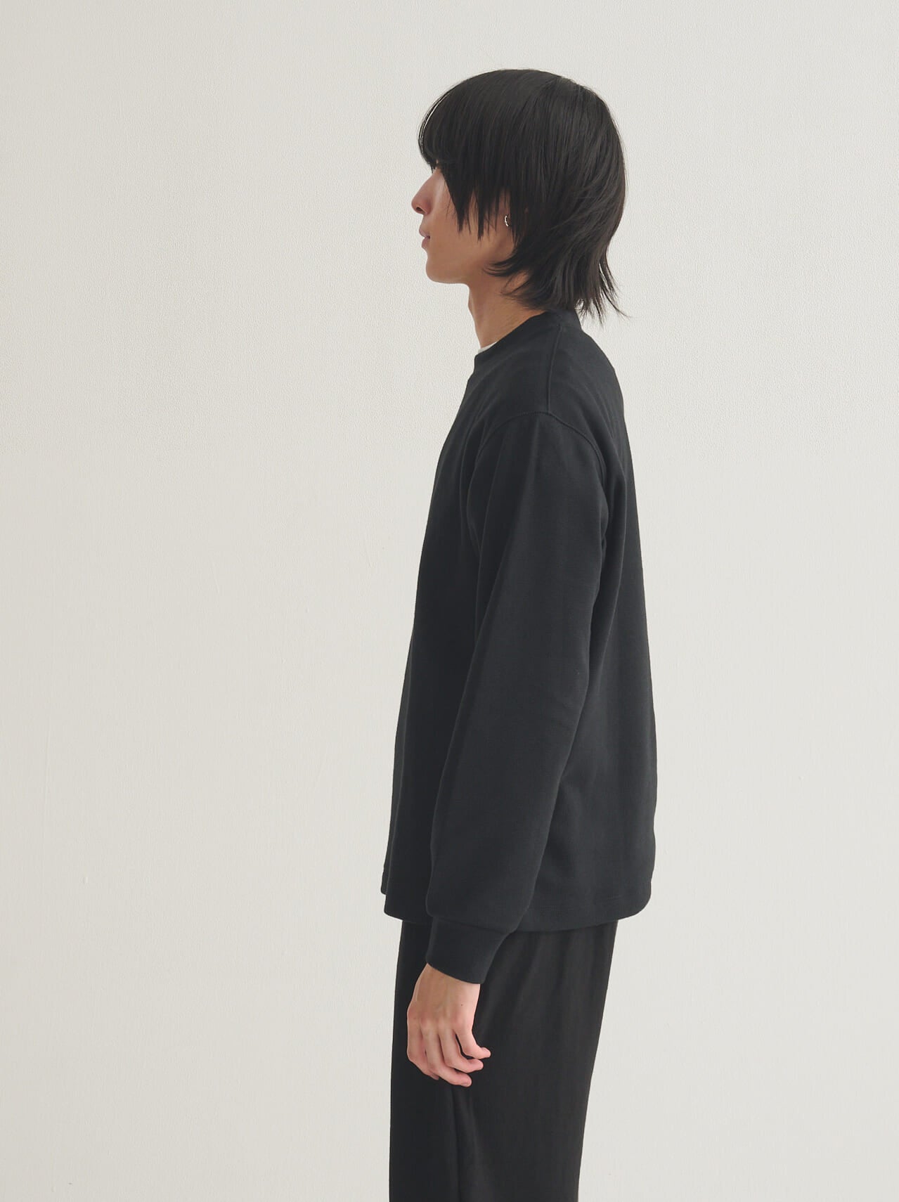 ユニクロの新作フリースのソフトニットフリースクルーネックTの試着＆本音レビューのサイド