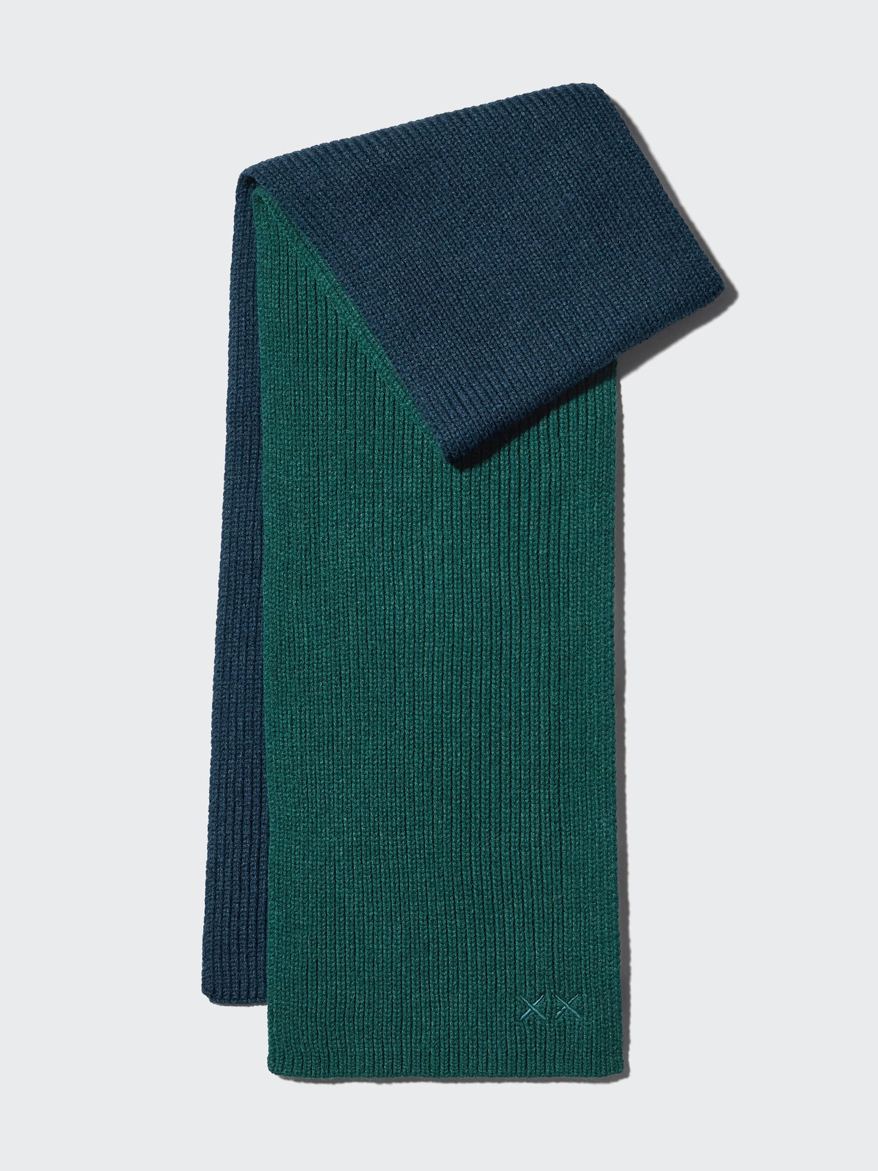 カウズ(KAWS)とユニクロのコラボヒートテックニットマフラー 2,990 円(税込) 4