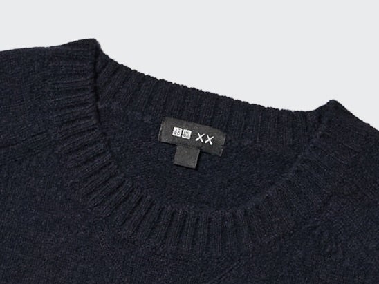 またしても「ユニクロ」の特別コラボ!「KAWS(カウズ)」初のニットコレクション全型全色を大公開。ホリデーシーズンこそ着たくなる名品ばかり!