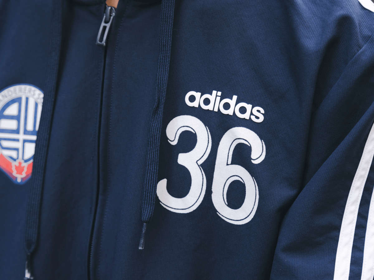 UMiTOS・小林　大輝さんの冬スタイル　アディダスの古着　数字部分