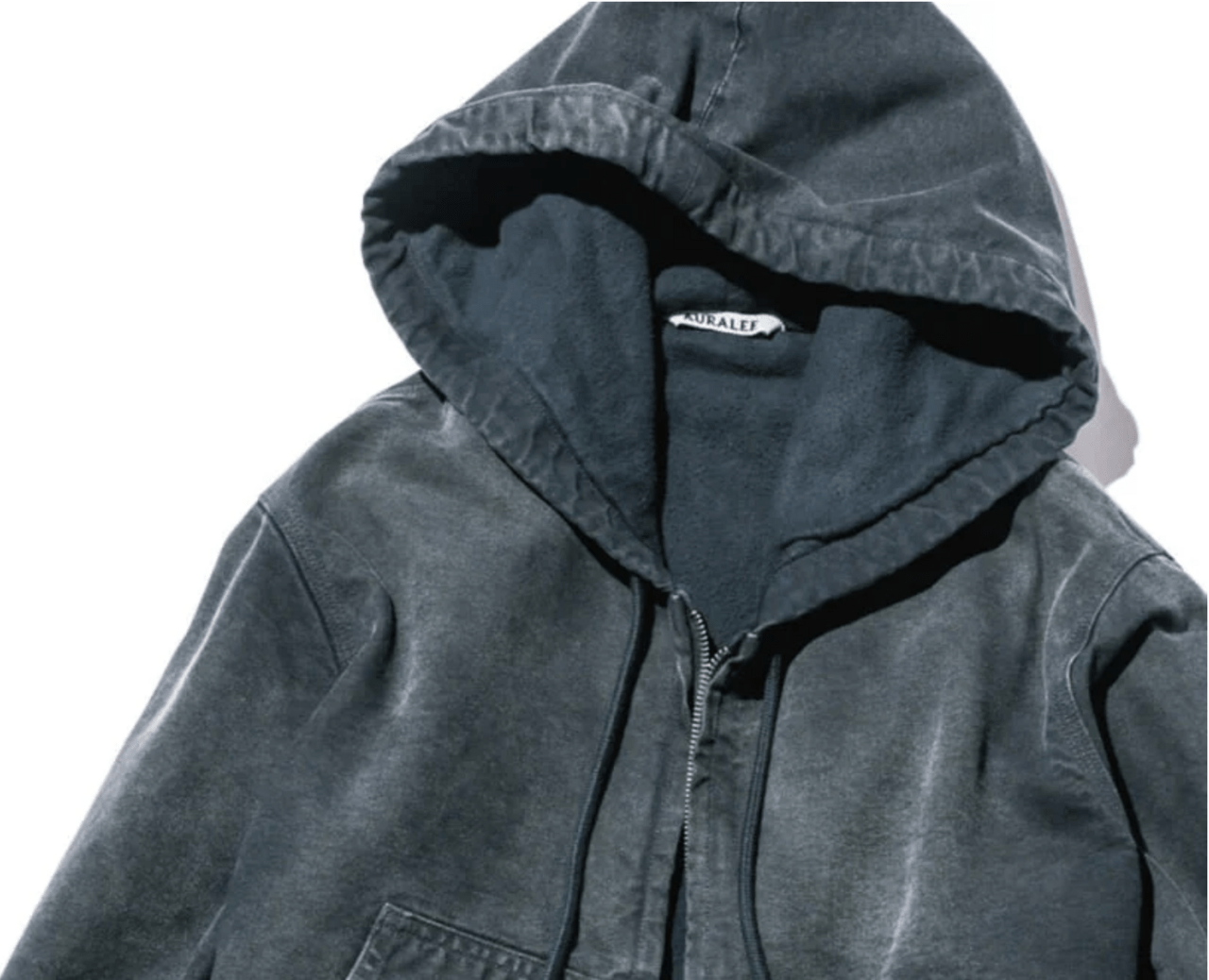 [Gallery]オーラリー、ニードルズ、ビズビム…スタイリストが薦める“ハードときどきチャーミング”なワークアイテム10選！