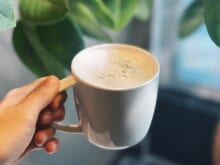 【スタバのスープ⁉︎】新メニュー徹底解説!「トリュフ スープチーノ」がフレンチレベルでウマすぎる!