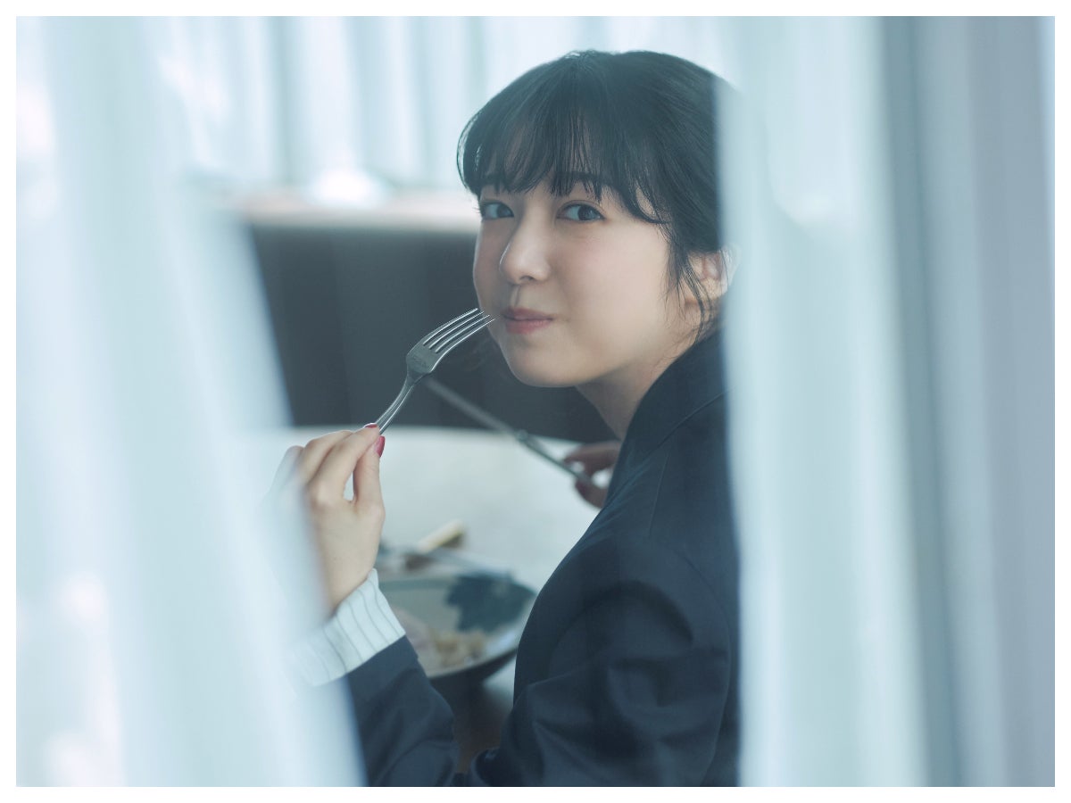 【予約受付スタート！】上白石萌音さんの大人気連載が待望の書籍化決定！　世界各地の料理を、食べて、食べて、食べまくる！？　新感覚の“グルメガイド兼フォトエッセイ”とは？【スペシャルムービーもチェック！】