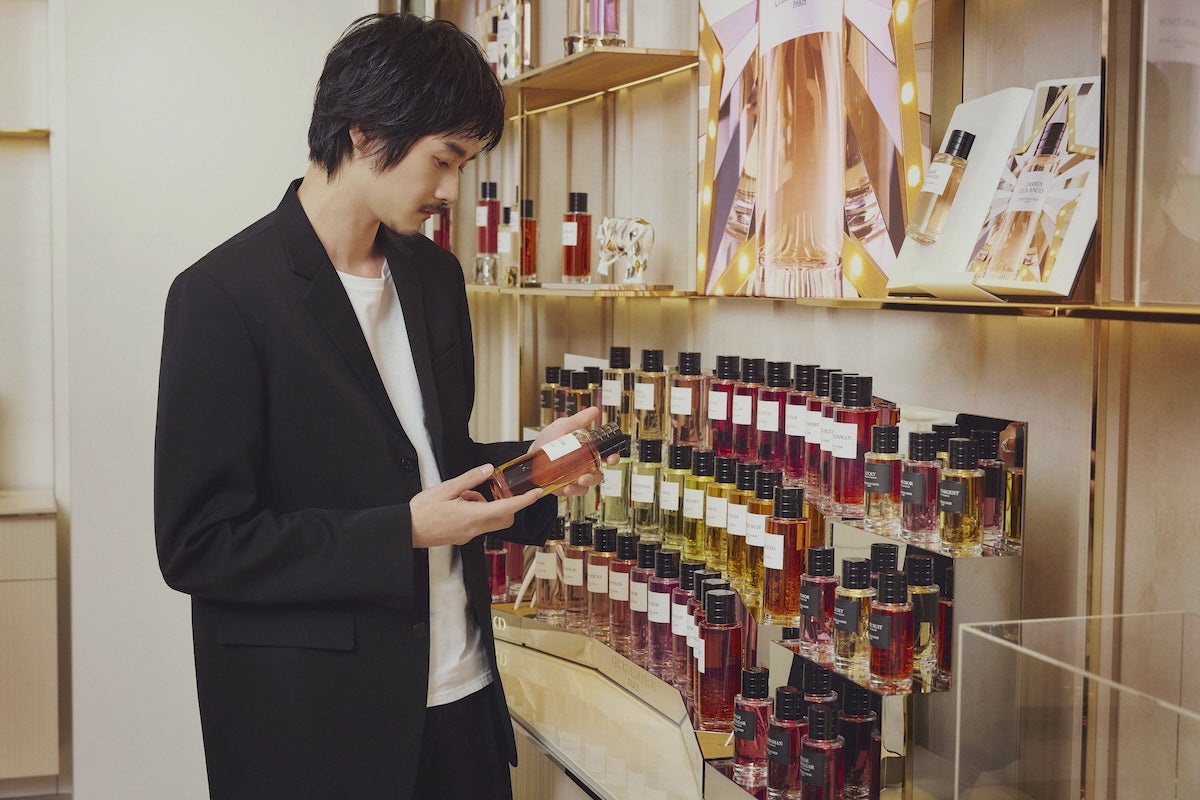 栁俊太郎さん　ハウス オブ ディオール ビューティー丸の内　来訪シーン