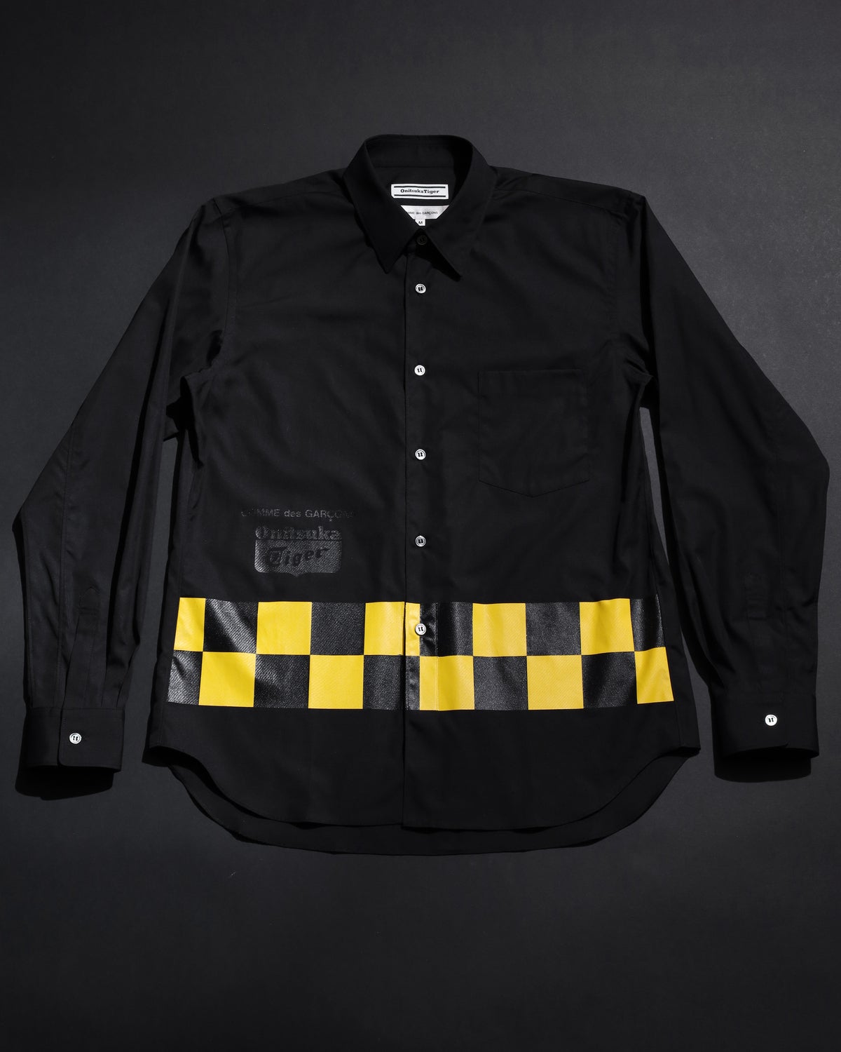 シャツ2型 REGULAR COLLAR SHIRT ¥35,200  BIAS SHIRT ¥46,200)