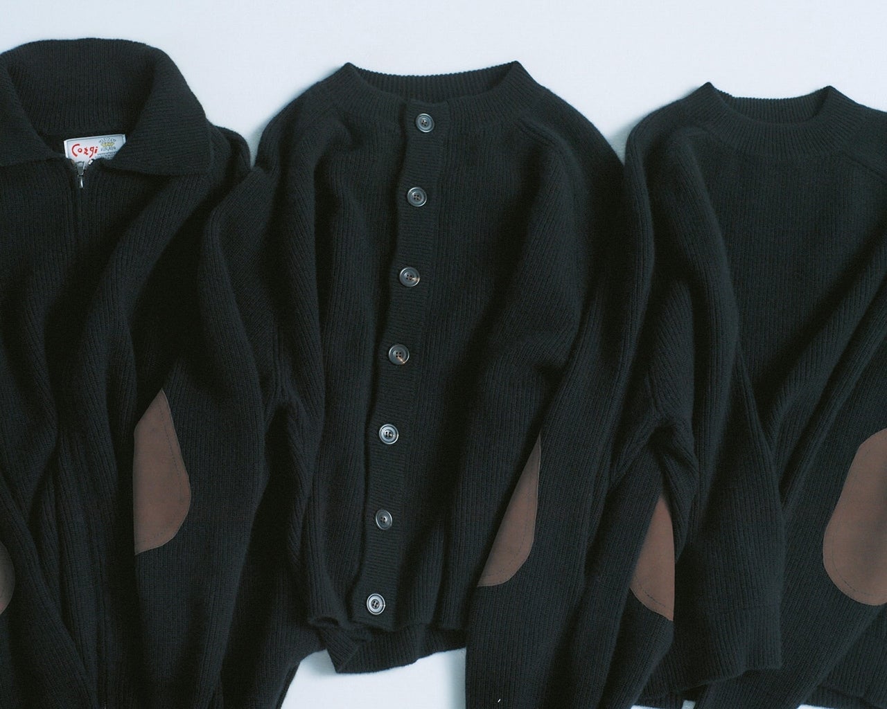 The CLASIK × CORGI Exclusive for LAND OF TOMORROWのカーディガン