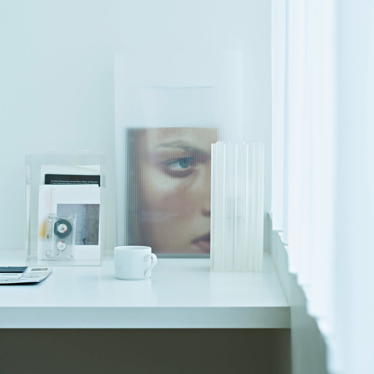 Argot StudioのOrgue Lamp Tall、MuutoのRIDGE VASE GLASS ラージ、かたがみのMailBox クリア