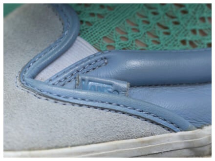 ひと味違う「ヴァンズ」のスリッポンは大人ブルーが決め手。迷ったときはとりあえずコレ！【おしゃれな人はメジャーブランドの愛用スニーカーをどう履く？Vol.137】