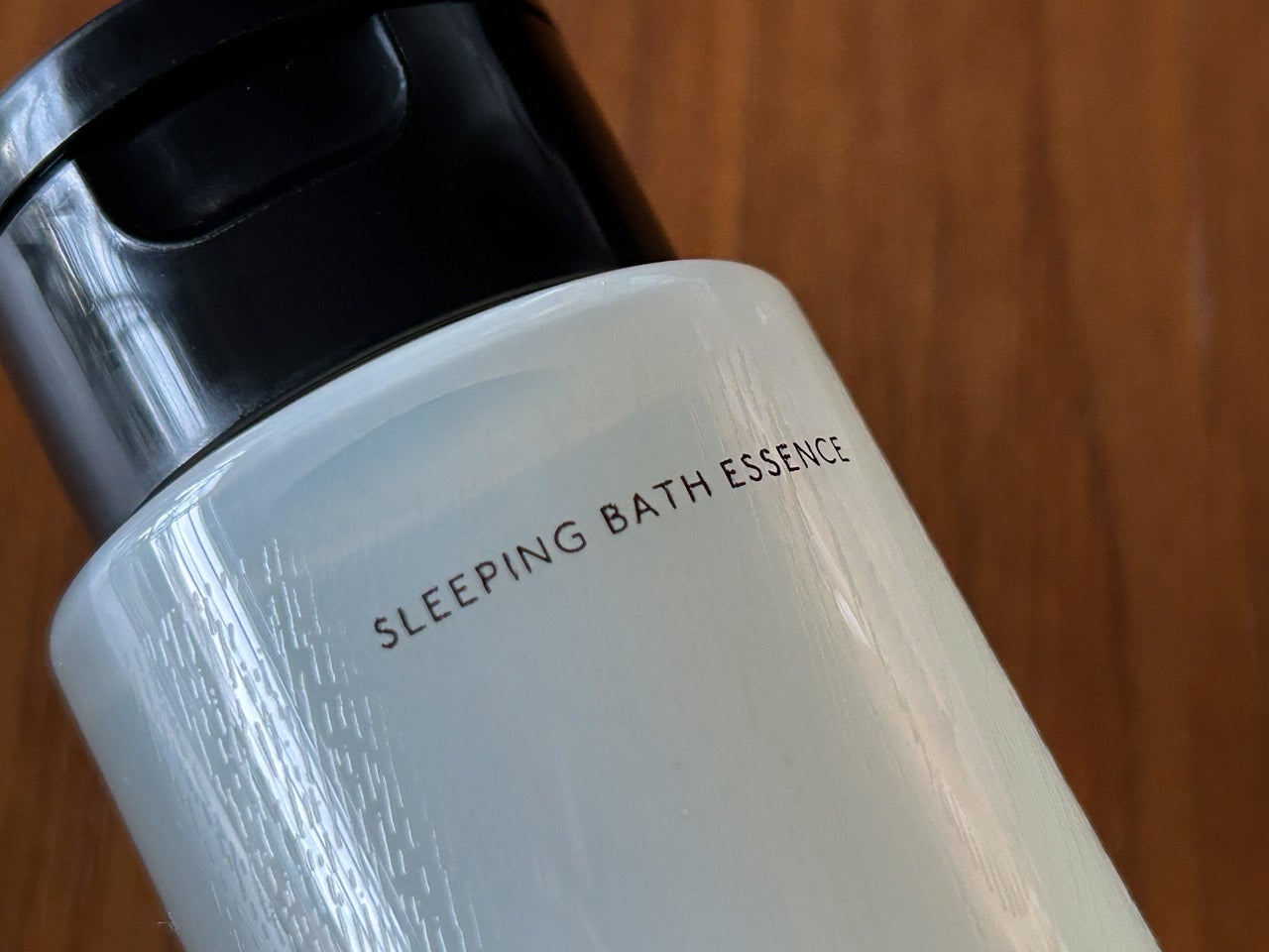 BAUM（バウム）の限定商品「スリーピング バスエッセンス」のボトル上部