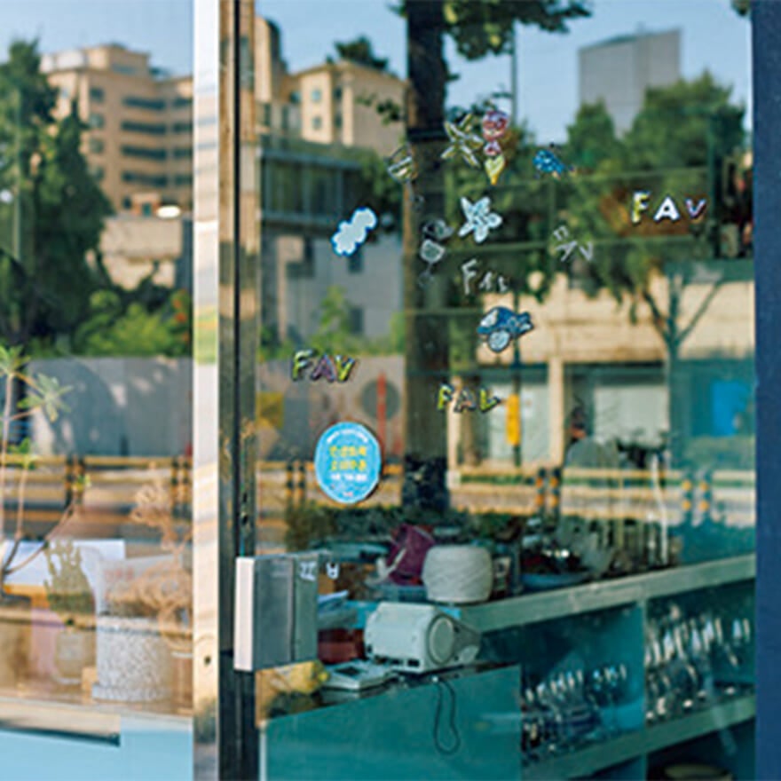 パブ　FAVの外観