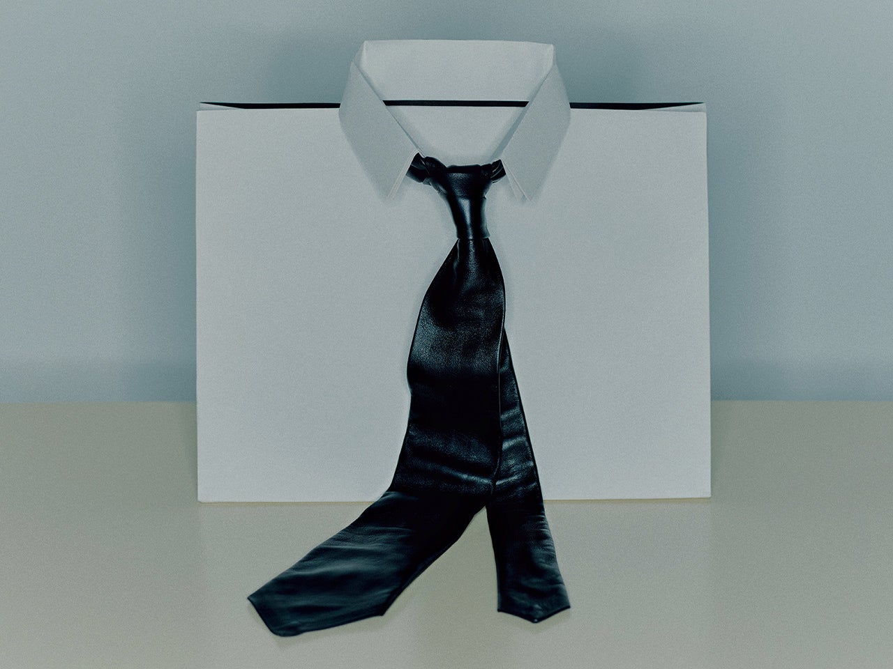 首もとに品格宿る、クラシックな1本、BOTTEGA VENETAのネクタイ/【アドベント・ギフト・カレンダー】11/8