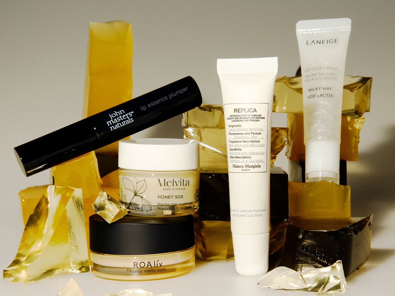 【5選】大人気フレグランスの香りがリップバームに…？ 乾燥知らずで清潔感UPできる今冬注目リップケア[Beauty- 今月のビューティ]