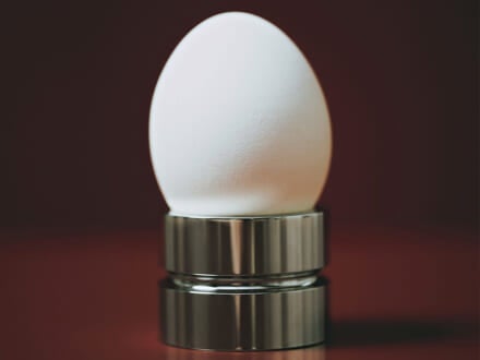 「オール ブルース」のエッグスタンドはアクセサリーを置くトレーとしても活躍！／【アドベント・ギフト・カレンダー】11/14