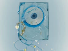 「ビームス レコーズ」のポータブルCDプレーヤーは透明ボディがどこか懐かしい！ ／【アドベント・ギフト・カレンダー】11/20