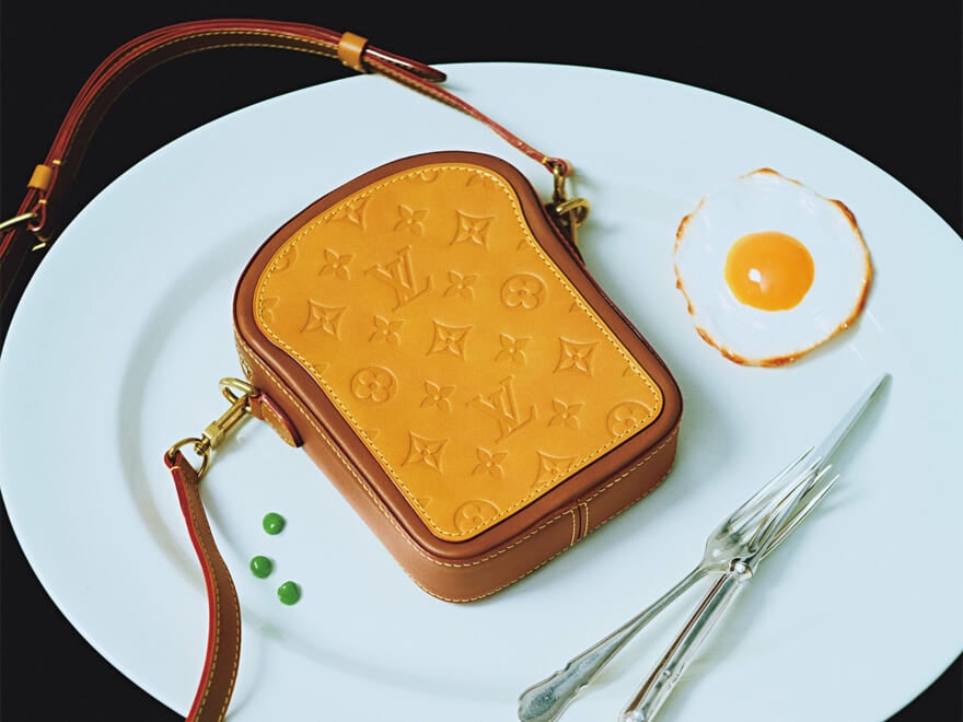 世にもおいしい(!?)「ルイ・ヴィトン」のバッグ「TOAST Wearable Wallet」 /【アドベント・ギフト・カレンダー】12/7
