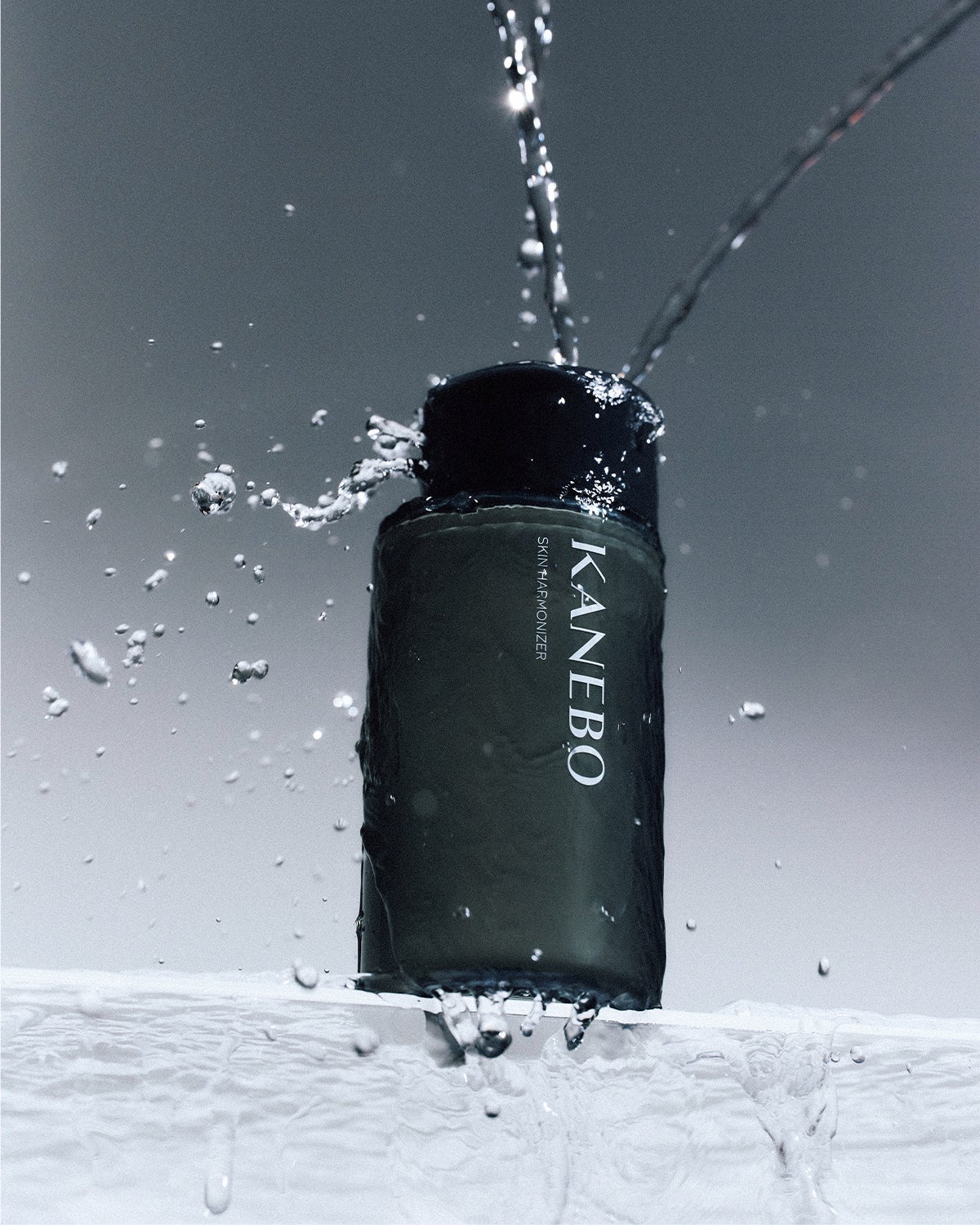 KANEBOのスキン ハーモナイザー　イメージ画像