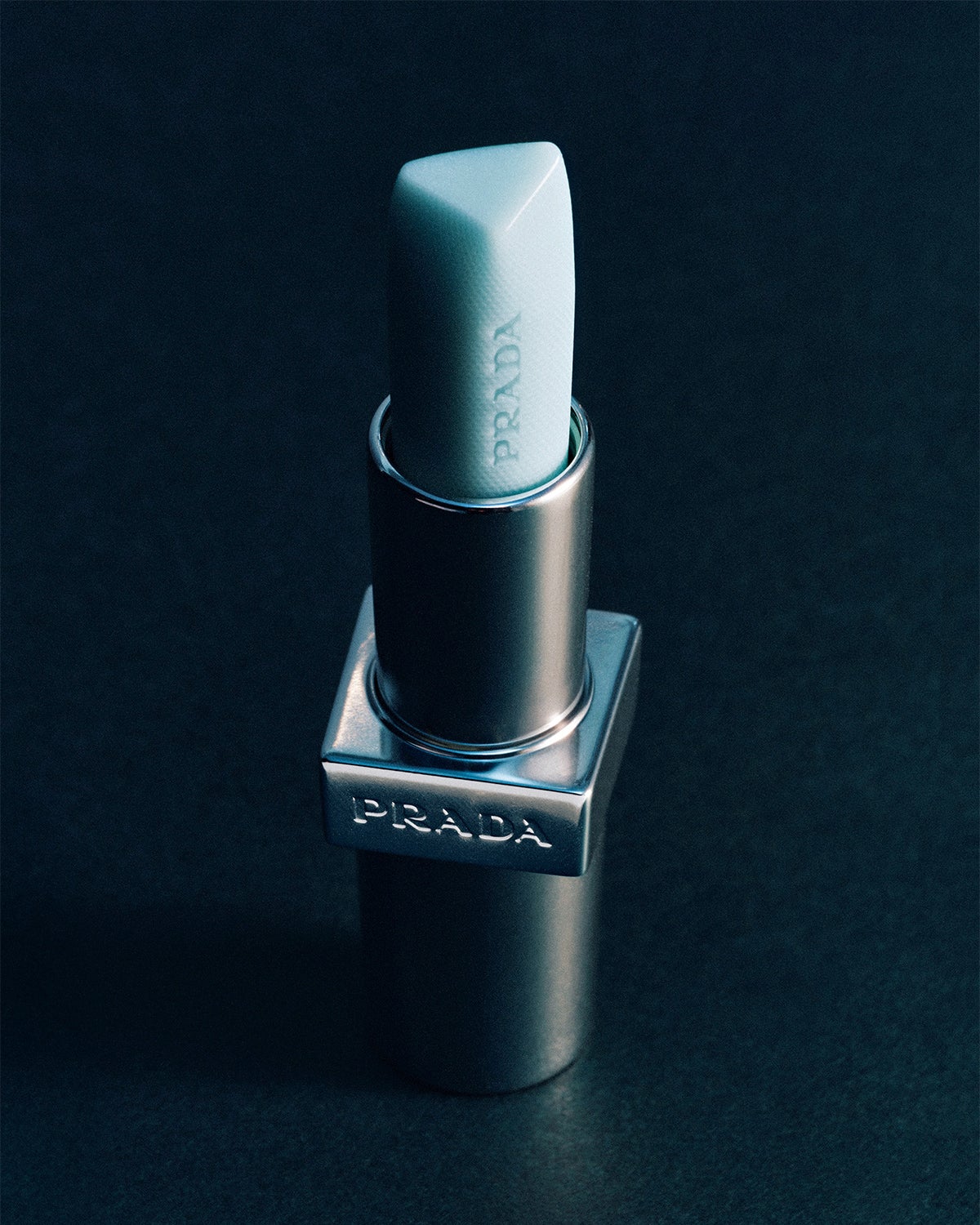 プラダ ビューティのリップ バーム ブラッシング ケア U001