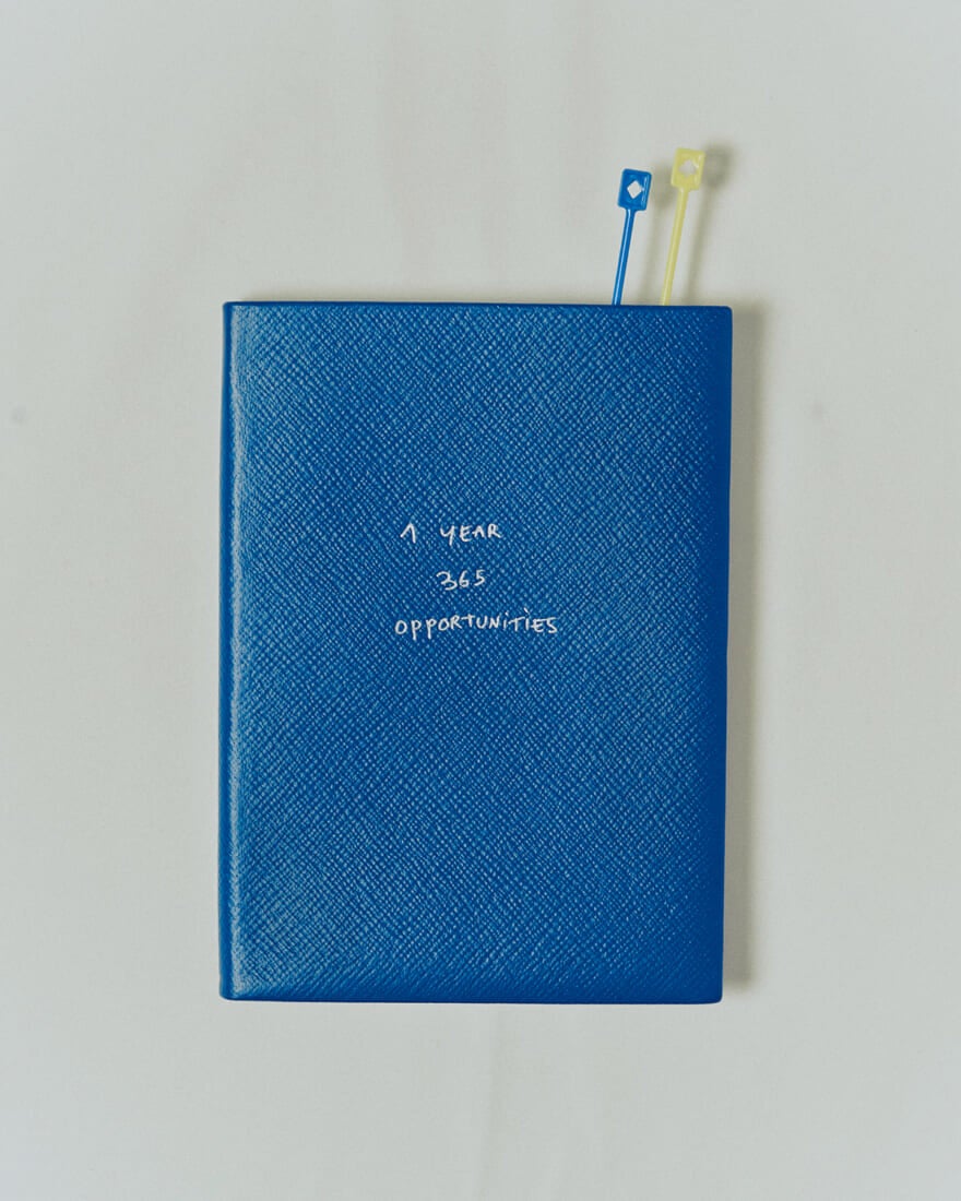 スマイソン×トマ・レリュ」のノートに日々の思考を書き留めて