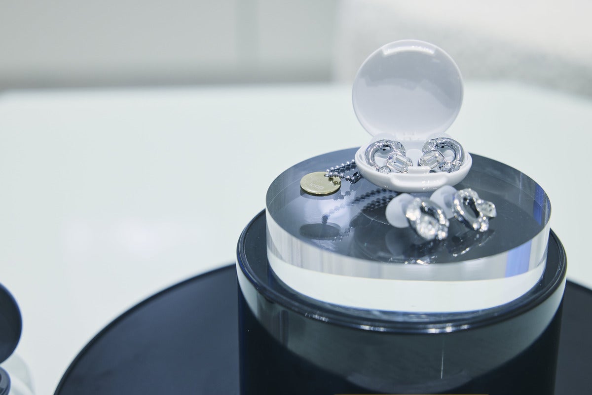 Loop x SWAROVSKI  Experience 2 4