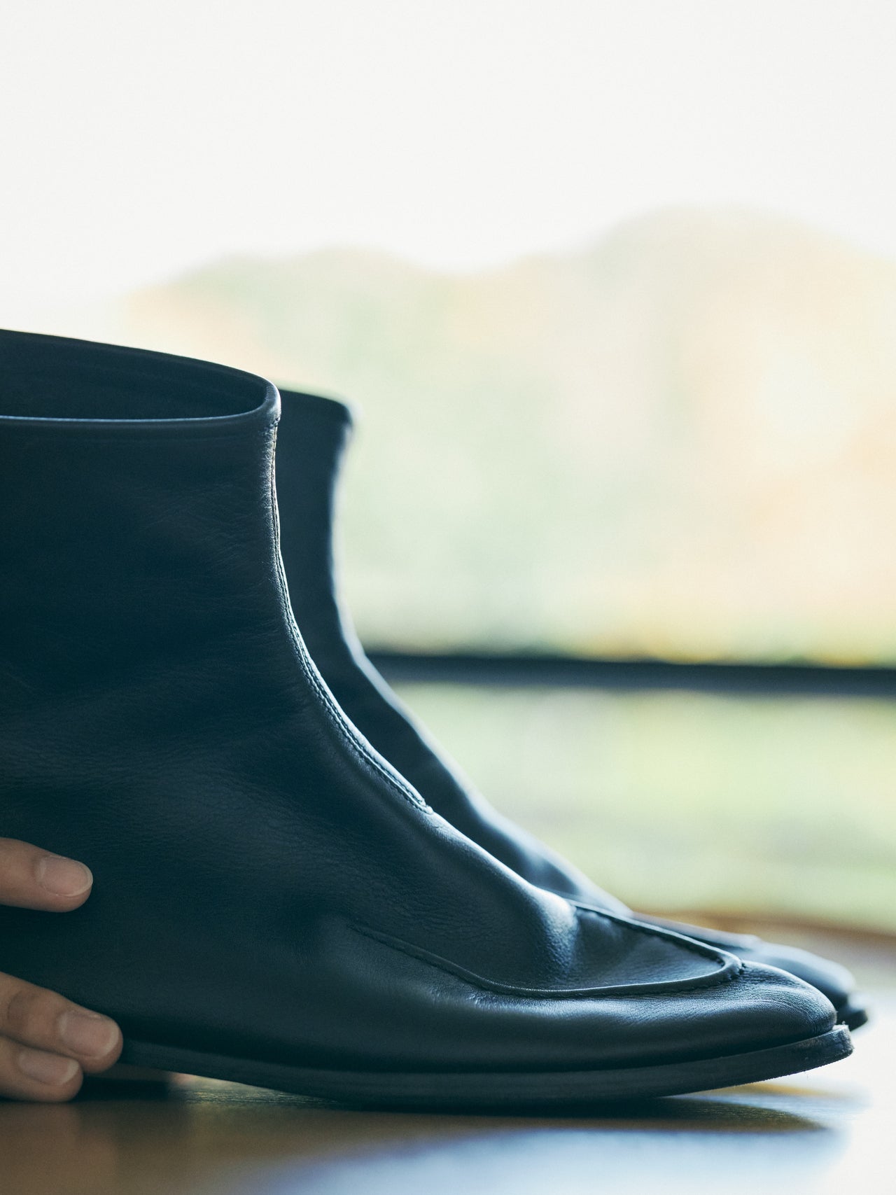 オシャレな人が買ってよかった〈HEREU〉のブーツのサイド