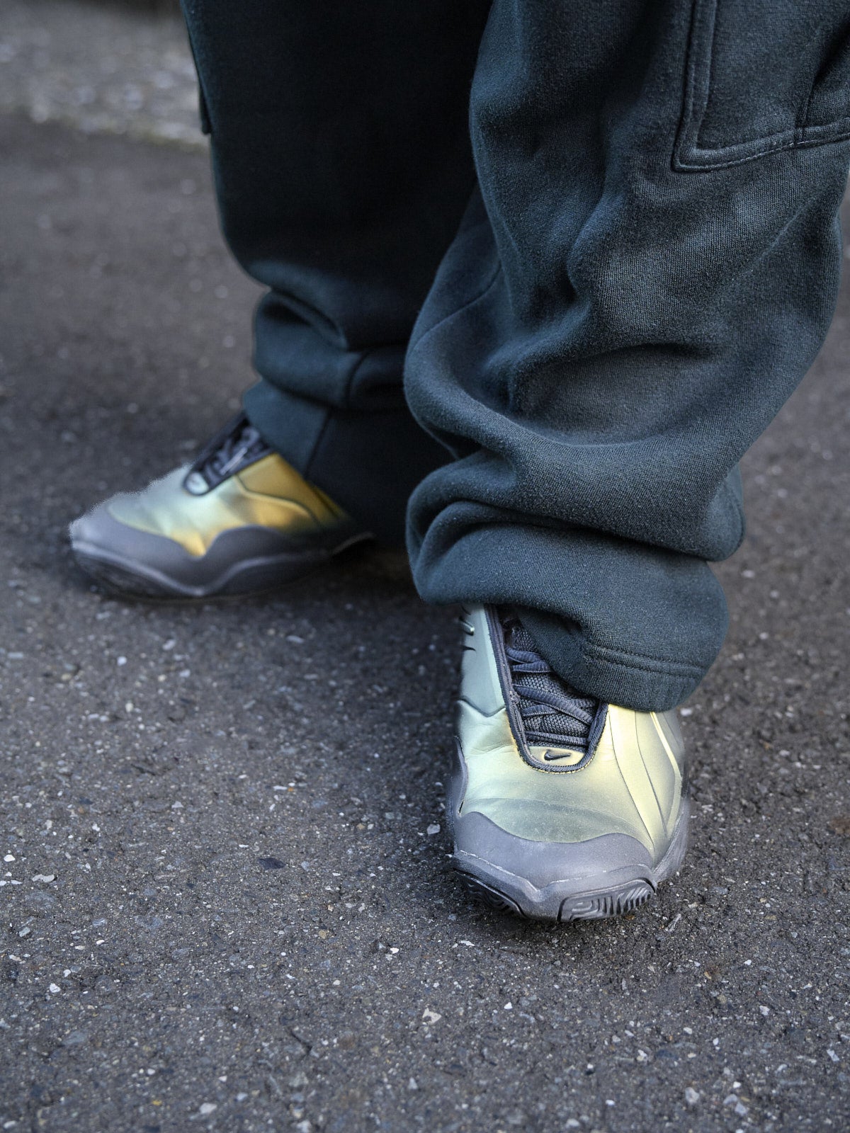 ナイキ×シュプリーム スニーカー 引き