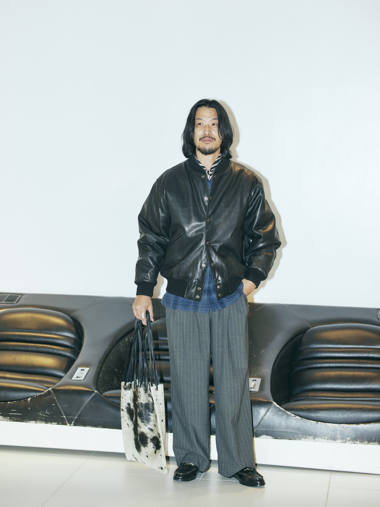 〈el mare×JOURNAL STANDARD relume〉のハンモックバッグの着こなし