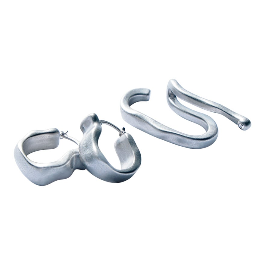 ete(エテ)の2025年秋冬の新作イヤーカフとピアス