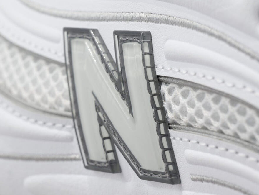 １万円台で見つけた「正解ニューバランス」。トレンドも好印象も間違いない絶妙白スニーカー！