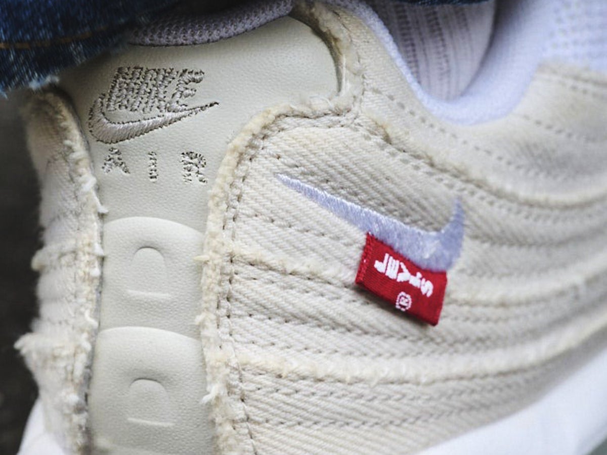 買ってよかった「ナイキ」と正解着こなし４選。リーバイス®即完売コラボ、黒ブーツのようなスニーカー、特別なエア マックス95…