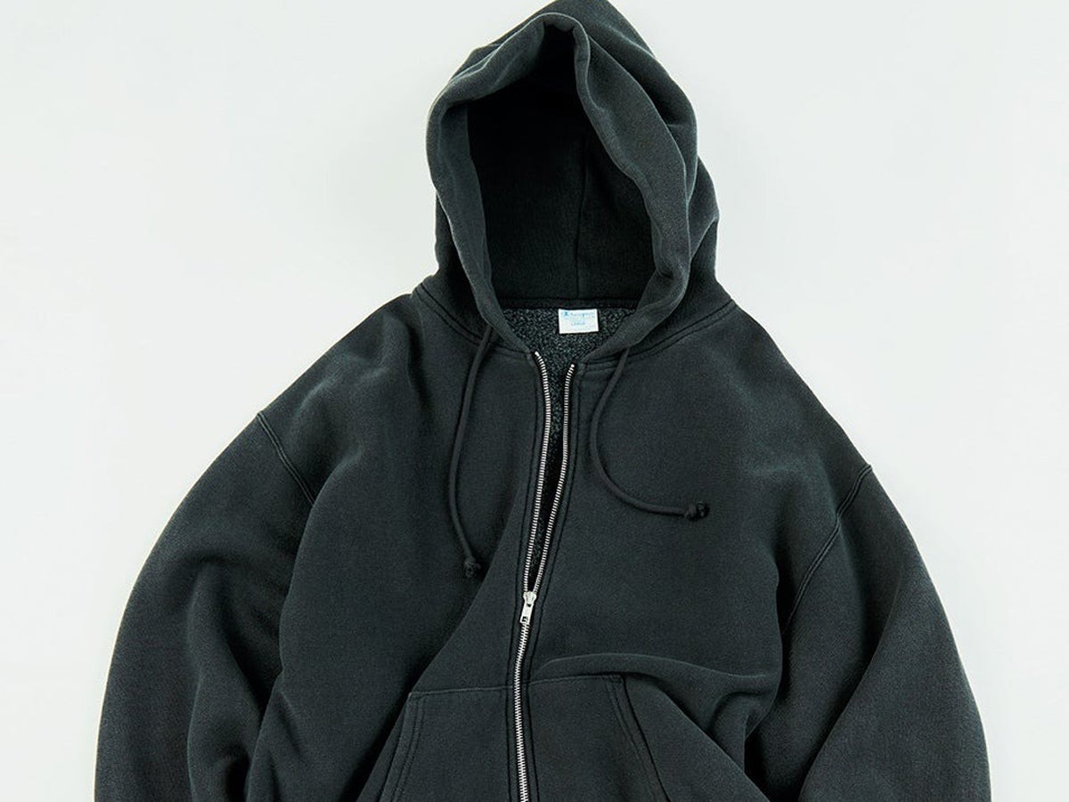 服好きたちが愛用する「パーカなのに大人っぽい」名品５選。スウェット、ニット、ジップアップ、プルオーバー…秋冬コーデに欠かせない！